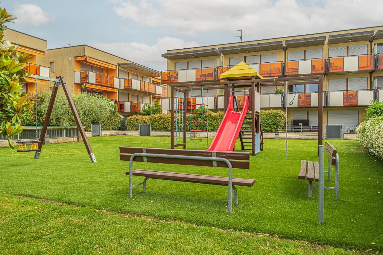 Hygge Family Apartment - One Step Away From The Lake!!! Sirmione Exteriér fotografie