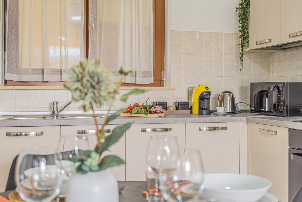 Hygge Family Apartment - One Step Away From The Lake!!! Sirmione Exteriér fotografie
